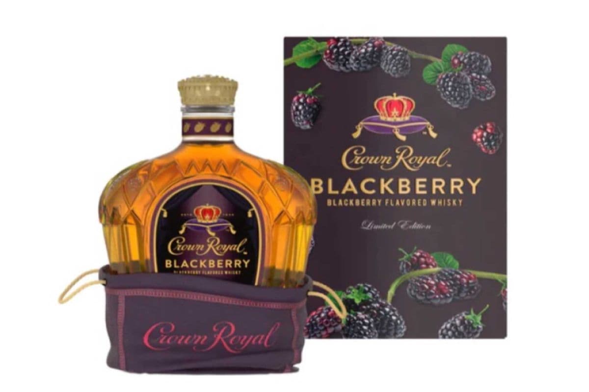 CROWN ROYAL BLACKBERRY 750ML (1 x 750ML)