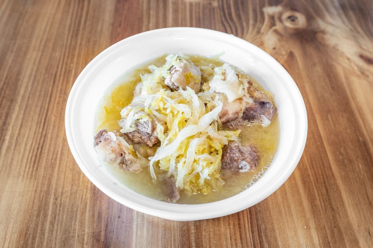 Chinese Sauerkraut and Pork Ribs Stew（酸菜炖排骨）