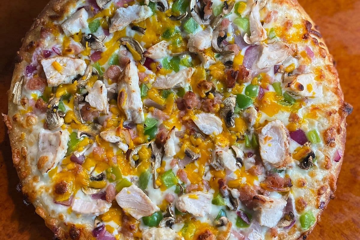 12' Medium chicken Bacon Ranch Pizza
