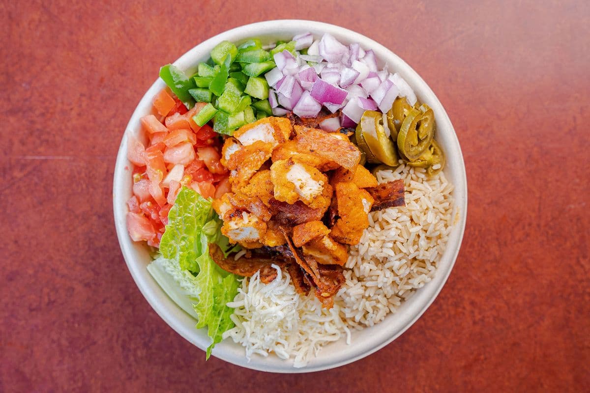 9" Pita - Spicy Buffalo Chicken Rice Bowl (660 Cals)