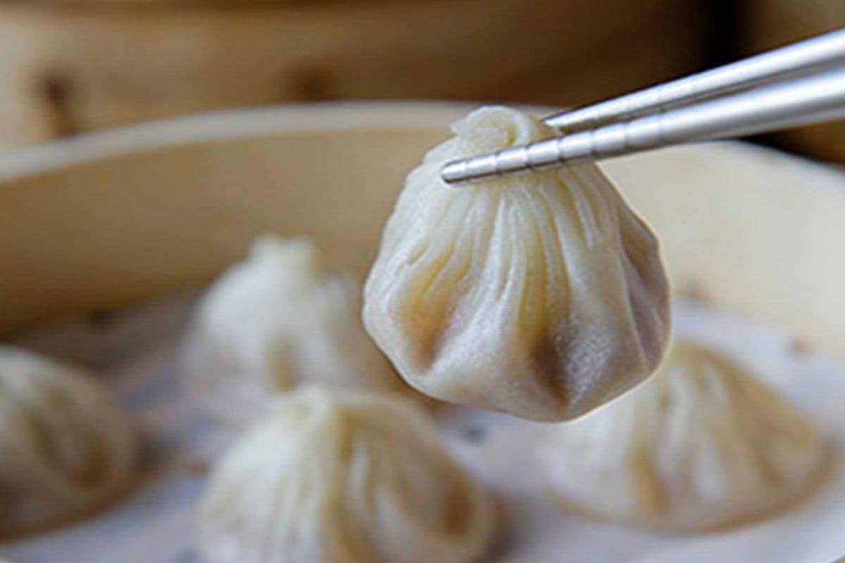 Steamed XO Sauce and Pork Soup Dumplings (8 pcs) XO醬小籠湯包