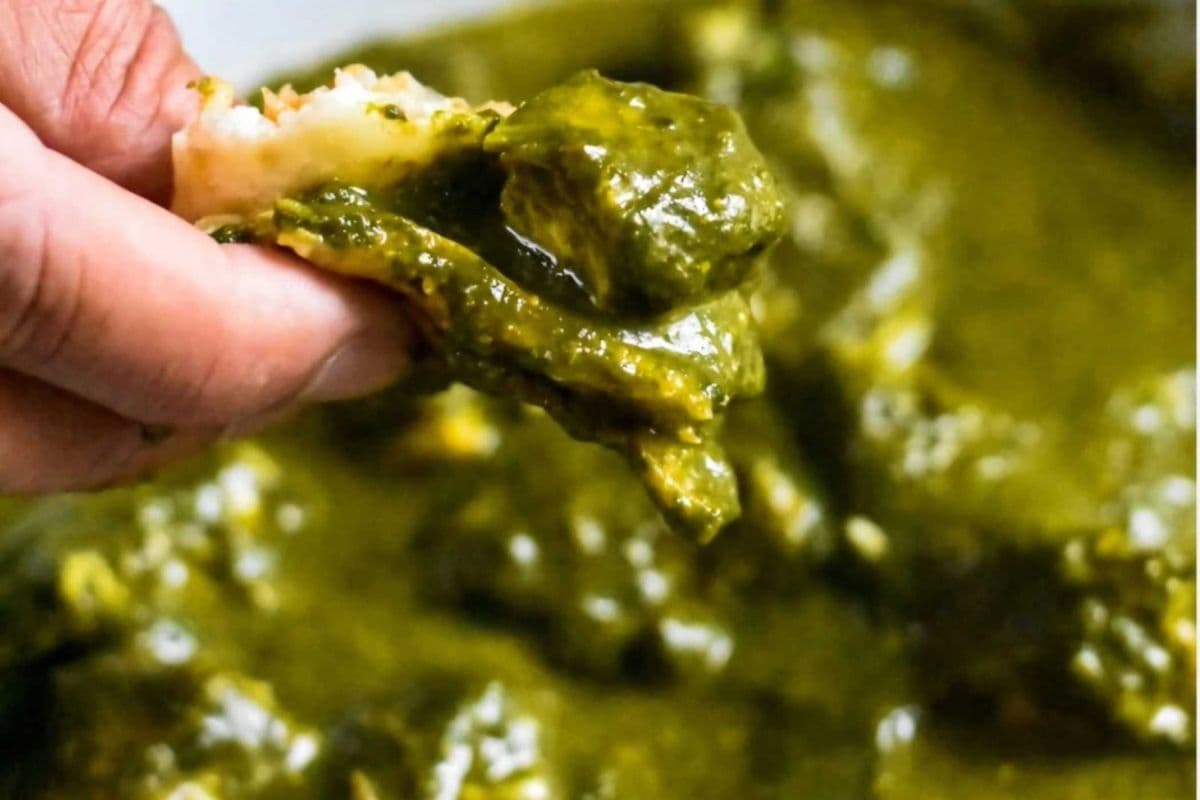81. Palak Chicken (Spinach Chicken)