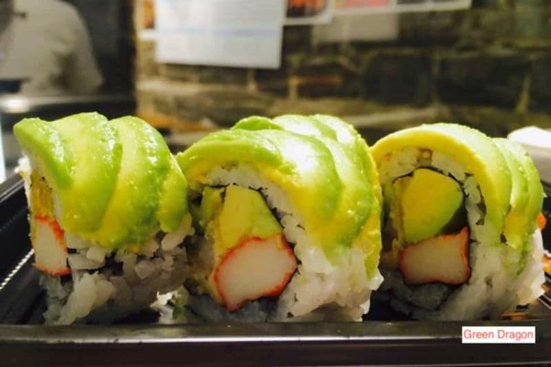 Green Dragon Roll (8 Pcs)