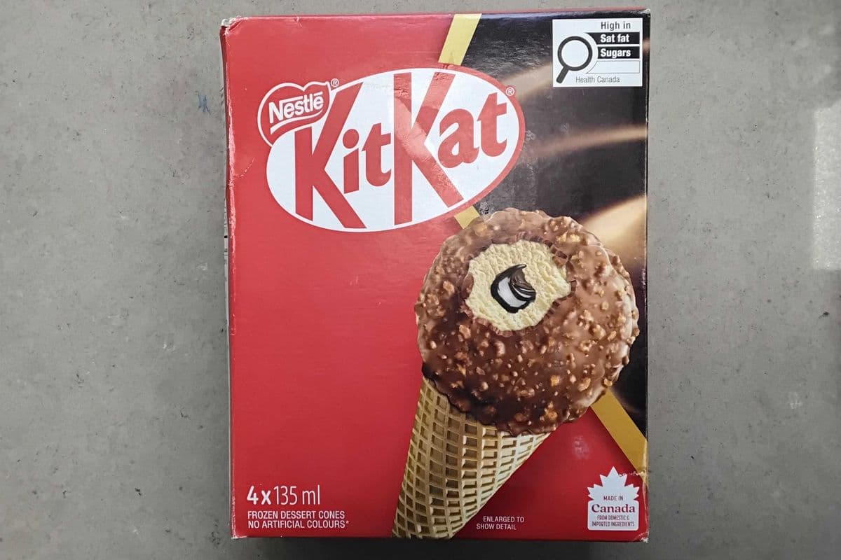 Nestle kit kat Cones, Wafer-flavoured Frozen Dessert With A Fudge Centre, Chocolatey Wafer Crunch Coating, 4 x 135 ML (4*135 ml)