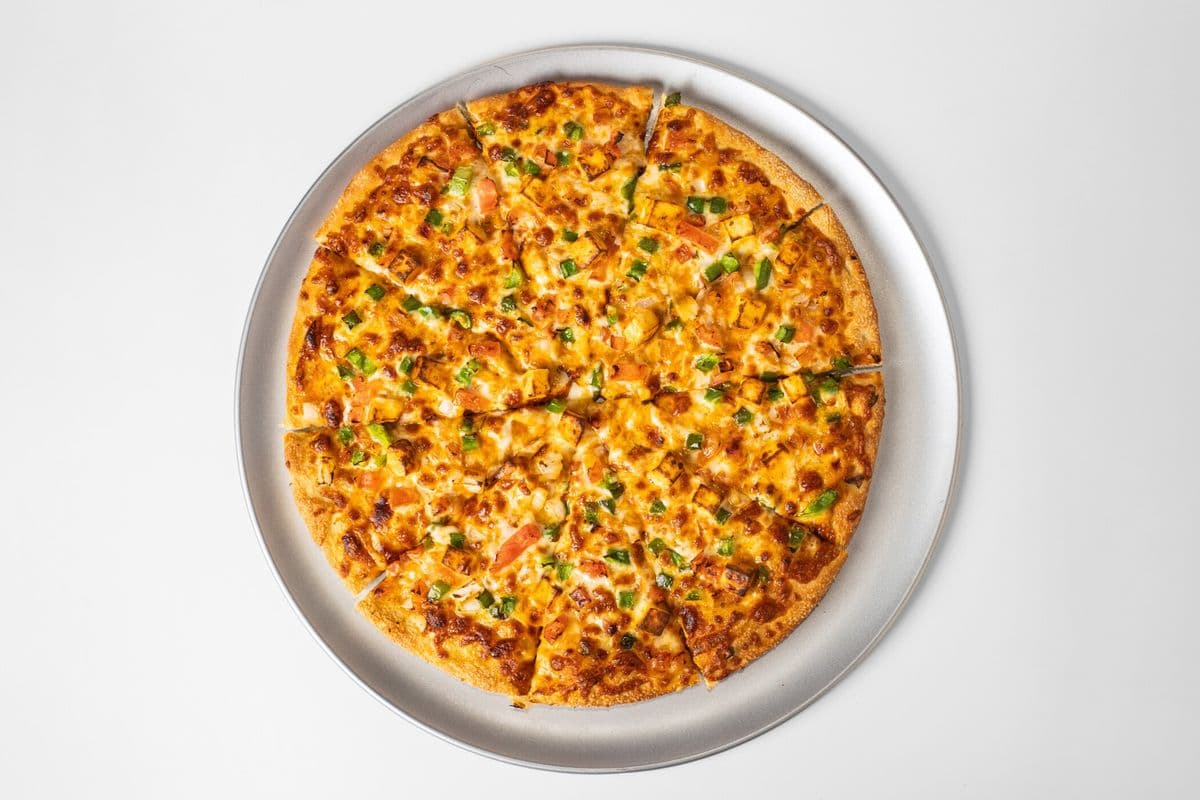 26. Large Shahi Paneer Pizza