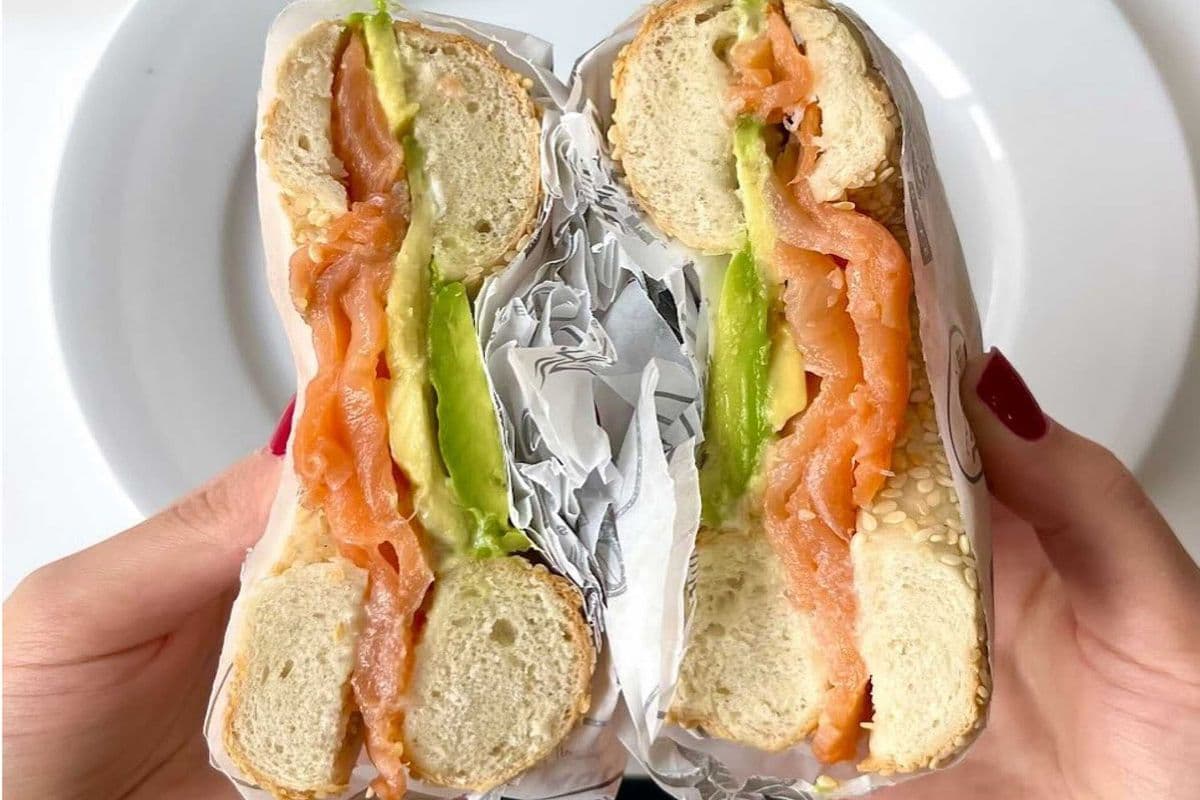 Sandwich Saumon Fumé et Avocat / Smoked Salmon and Avocado Sandwich