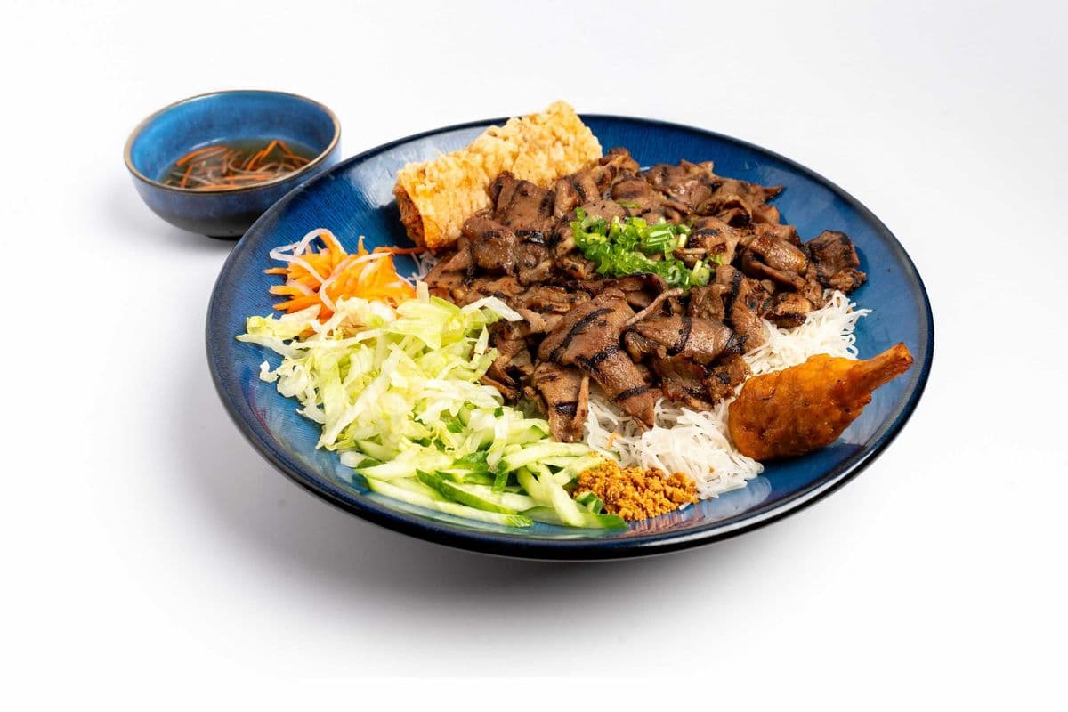 V6. Grilled Pork Vermicelli with Shrimp Spring Roll & Sugarcane Shrimp / Bún Thịt Nướng Chả Giò Chao Tom