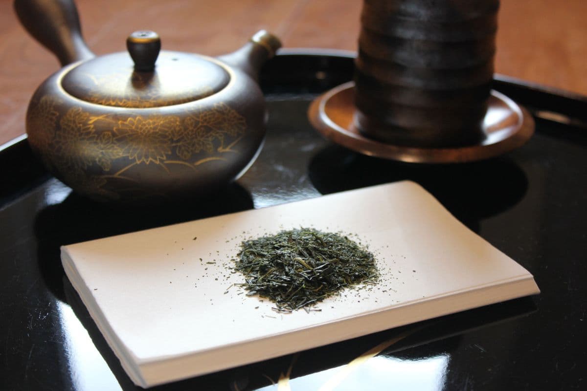 Premium Japanese Green Tea "IWA"