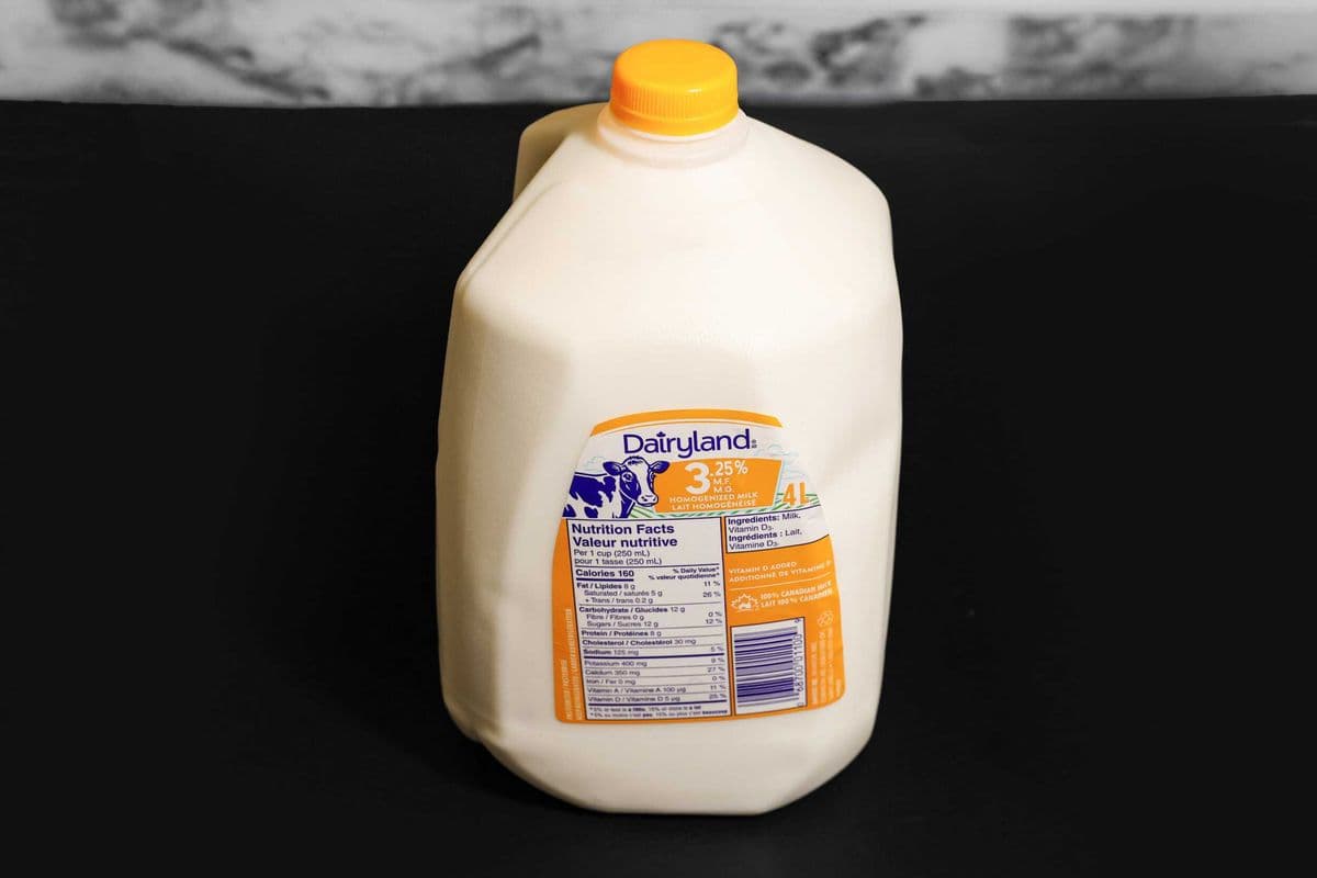 Dairyland (3.25%) Homogenized Milk Jug (4L)