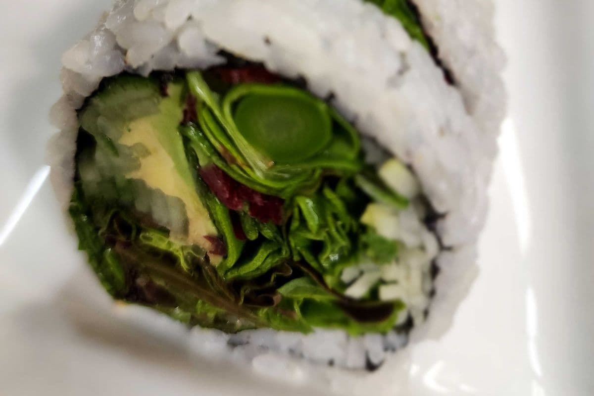 Vegetable Roll (6 pcs)