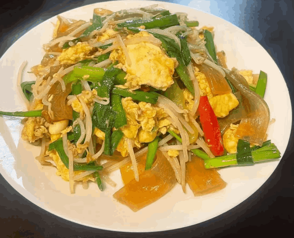 F8 Country-Style Mixed Stir-fry / F8 农家四合小炒(韭菜/绿豆芽/鸡蛋/红薯粉)