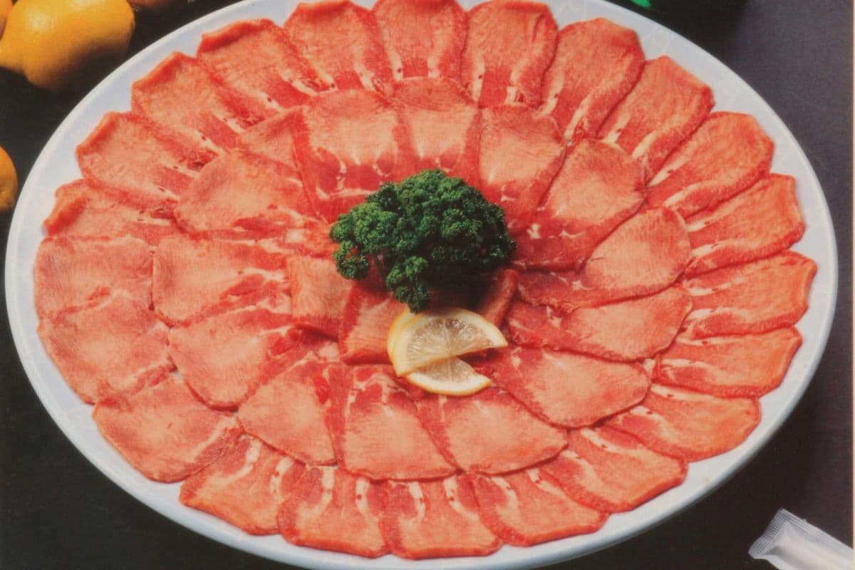 9. Beef Tongue / 우설구이 烤牛舌