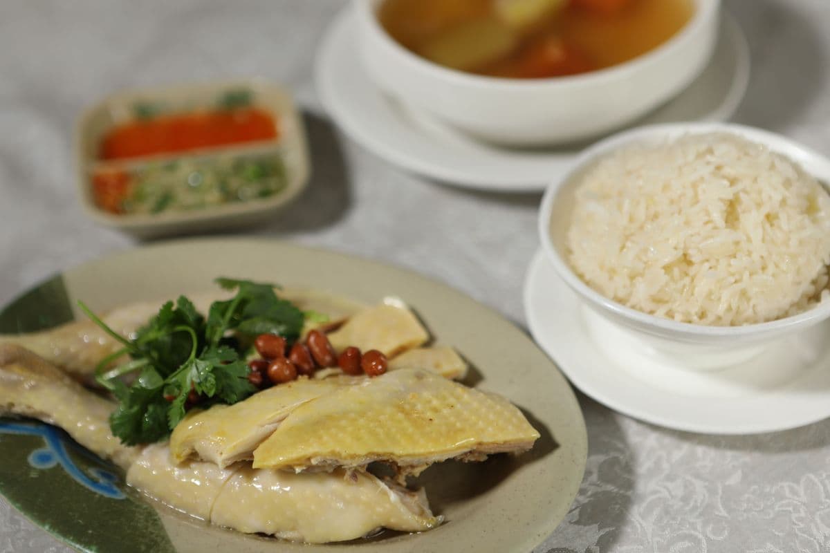 Hainan Chicken on Rice (海南雞飯)