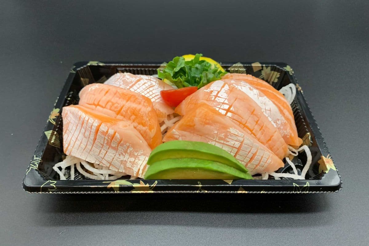 Salmon Belly Sashimi (8 pcs)