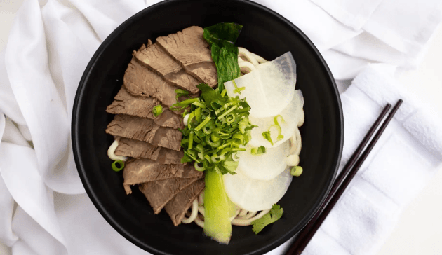 Soupe aux nouilles au bœuf / Noodle Soup with Beef