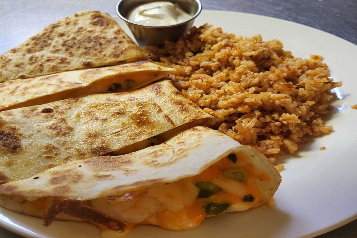 La Costeña Quesadilla