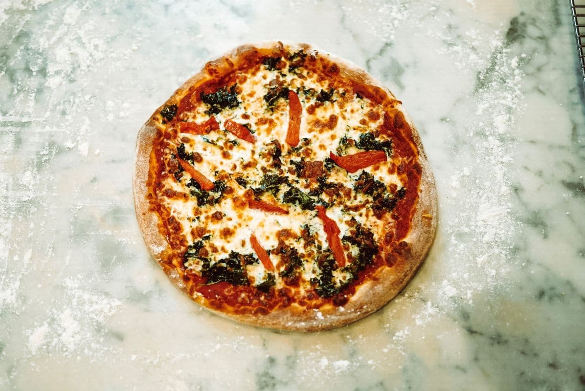 Roasted Garlic and Kale Pizza