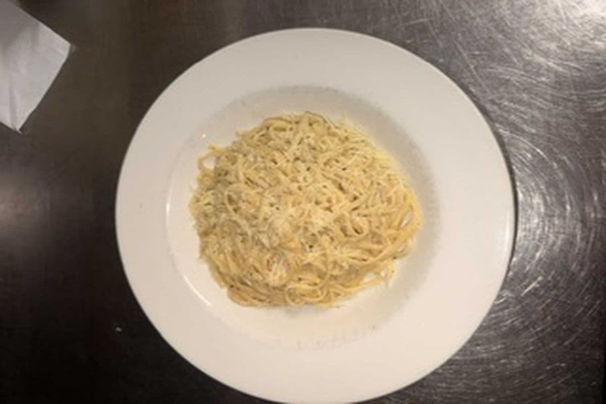 CACIO E PEPE *NEW* (860 Cal)