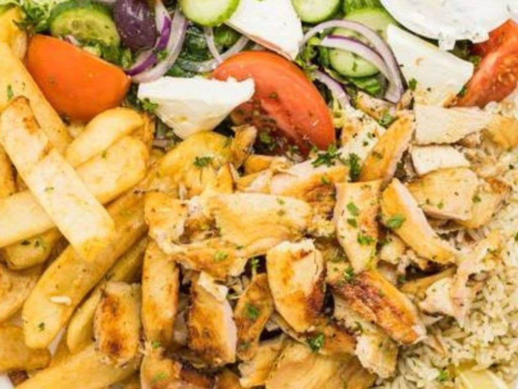 -- # 12 (POULET) Assiette de gyro au poulet / Chicken Gyro Dish