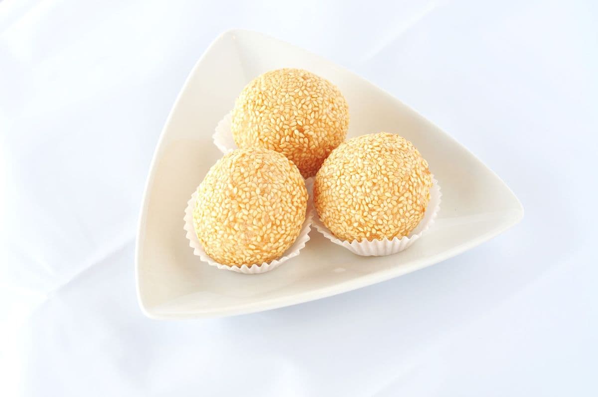 58. Deep-Fried Sesame Seed Balls