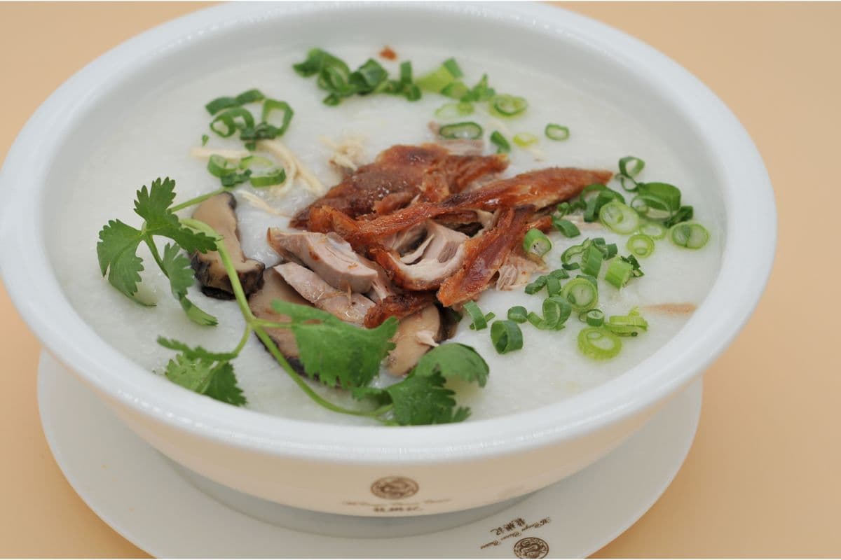 A8. Shredded Chicken and Duck with Egg Super Bowl Congee