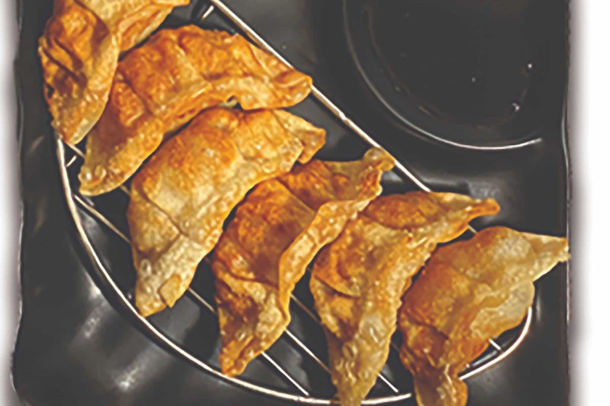 23. Gyoza (6pcs)