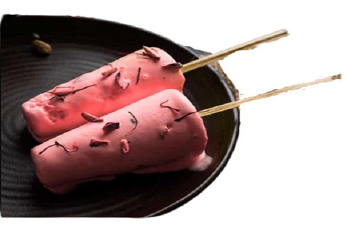 STRAWBERRY MATKA KULFI