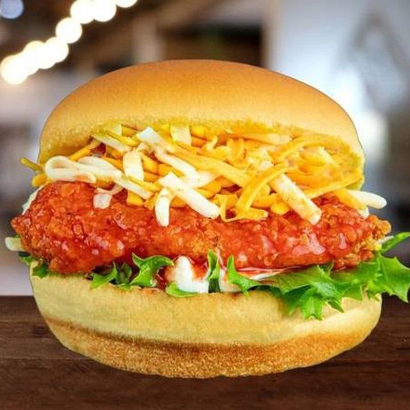 Sandwich au poulet croustillant Buffalo / Buffalo Crispy Chicken Sandwich