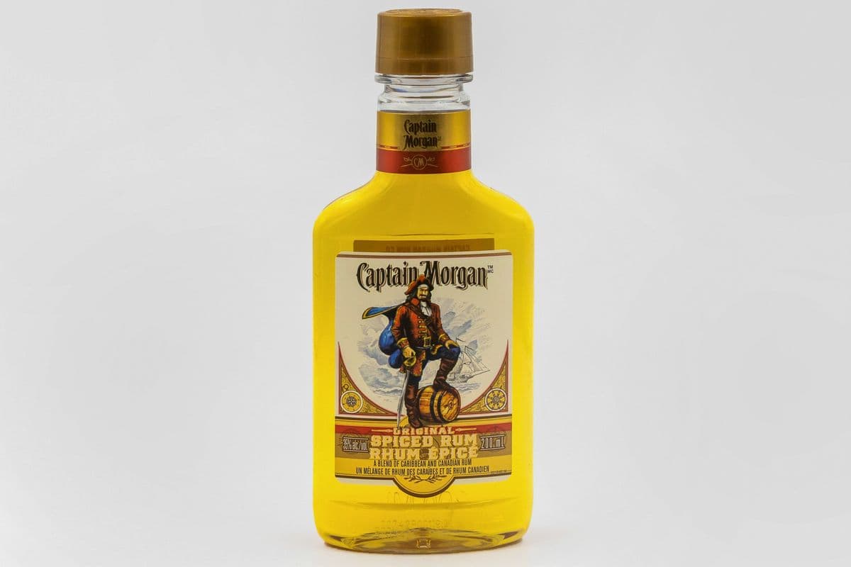 CAPTAIN MORGAN SPICED 200ML (1 x 200ML)