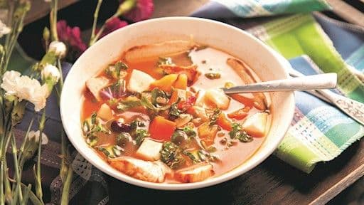 Chicken Meal Soup / Soupe-repas au poulet