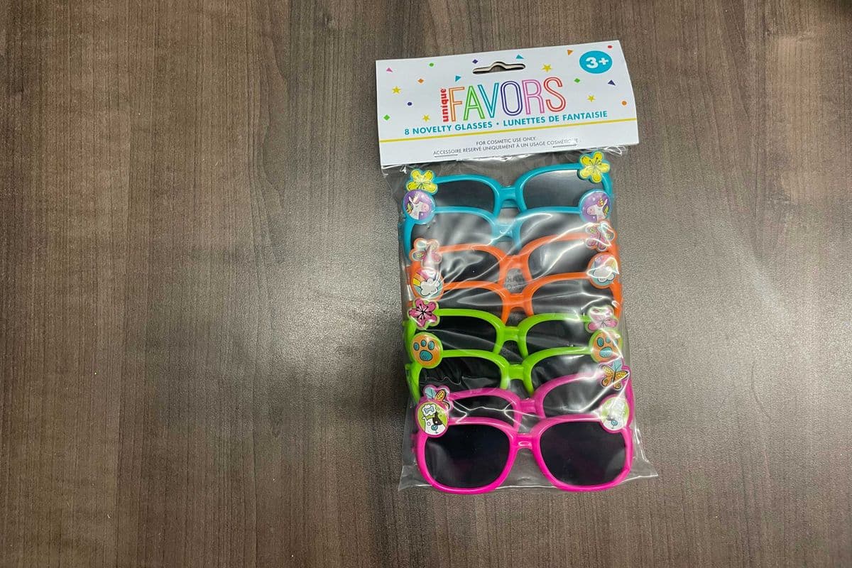 8 Novelty Glasses