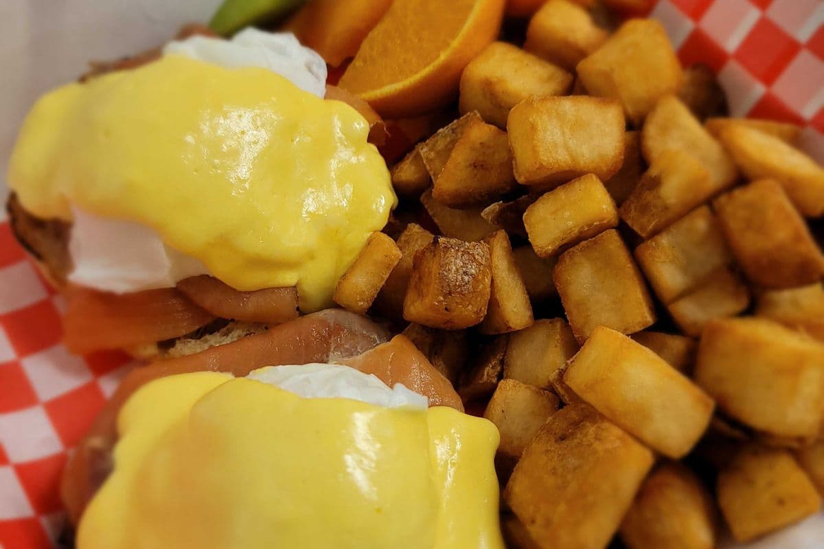 Salmon Benedict