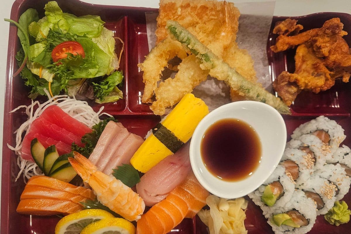 Sushi and Sashimi Dinner