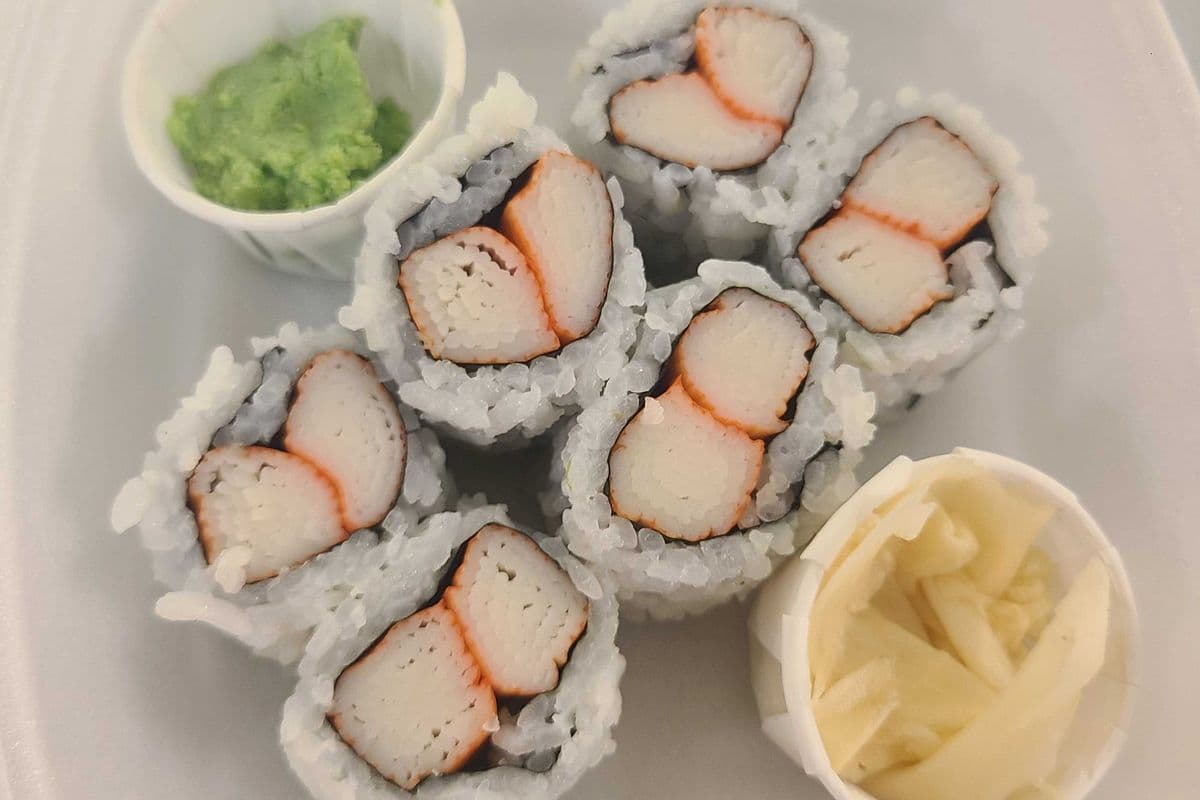CR03. Crab Meat Roll (6 pcs)