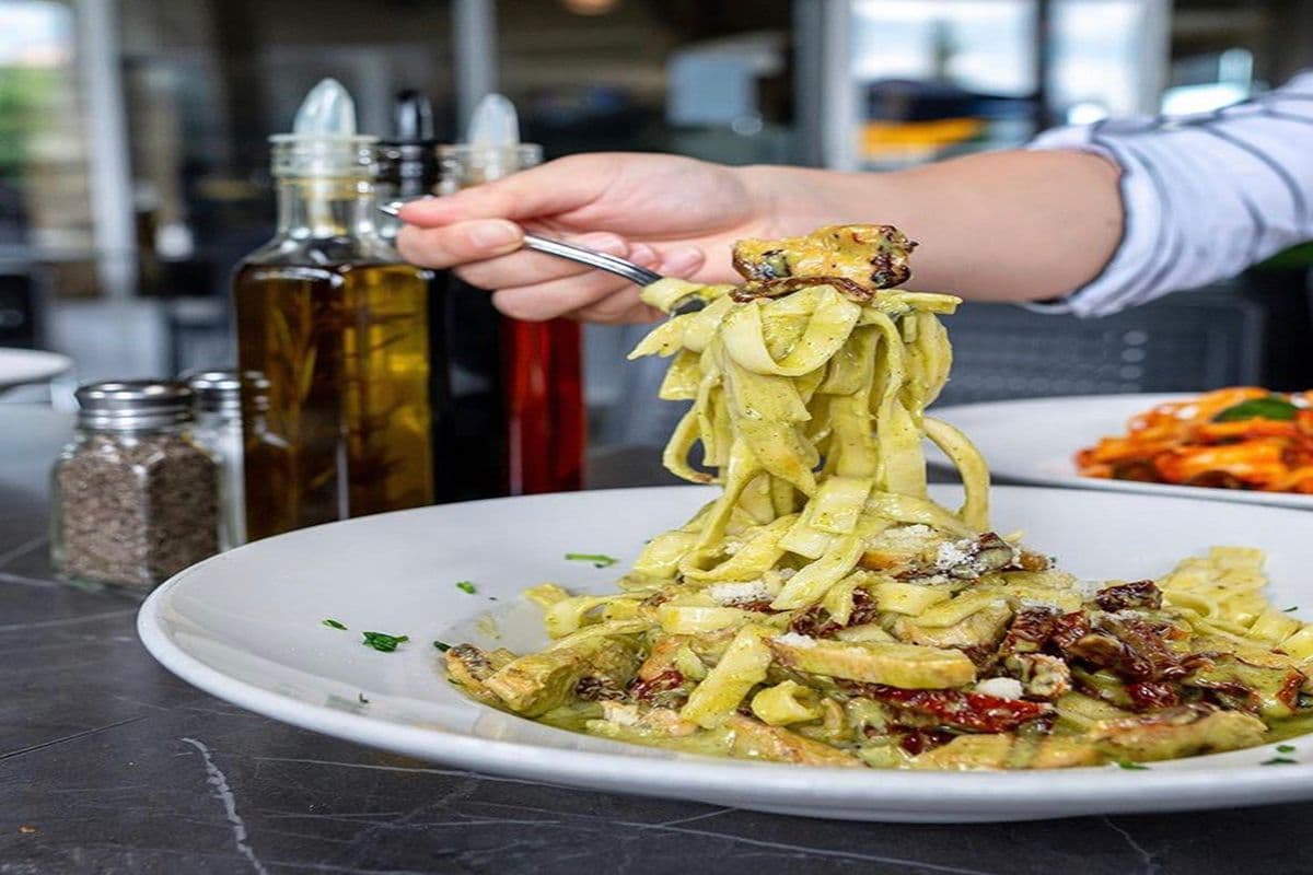 Fettuccine al Pesto