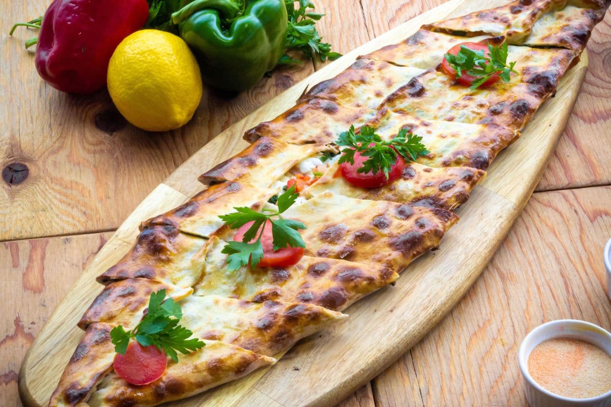 Ispanakli Beyaz Peynirli Pide (Spinach & Feta Cheese)