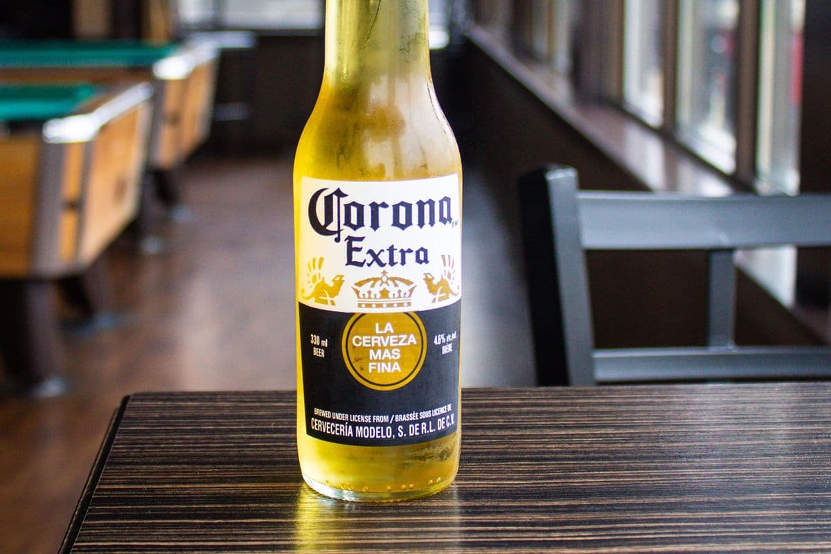 Corona Bottle (1 x 330 ml)
