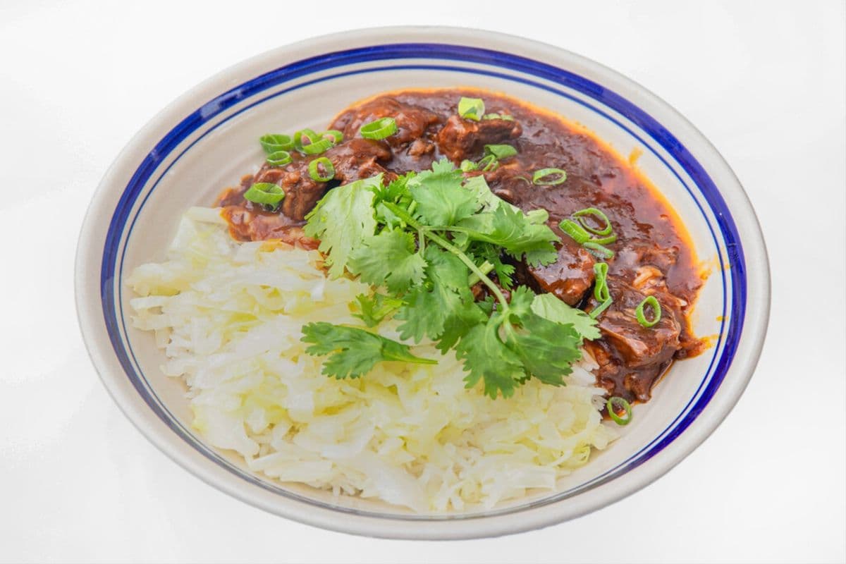 (红烧牛肉盖饭) Braised Beef on Rice