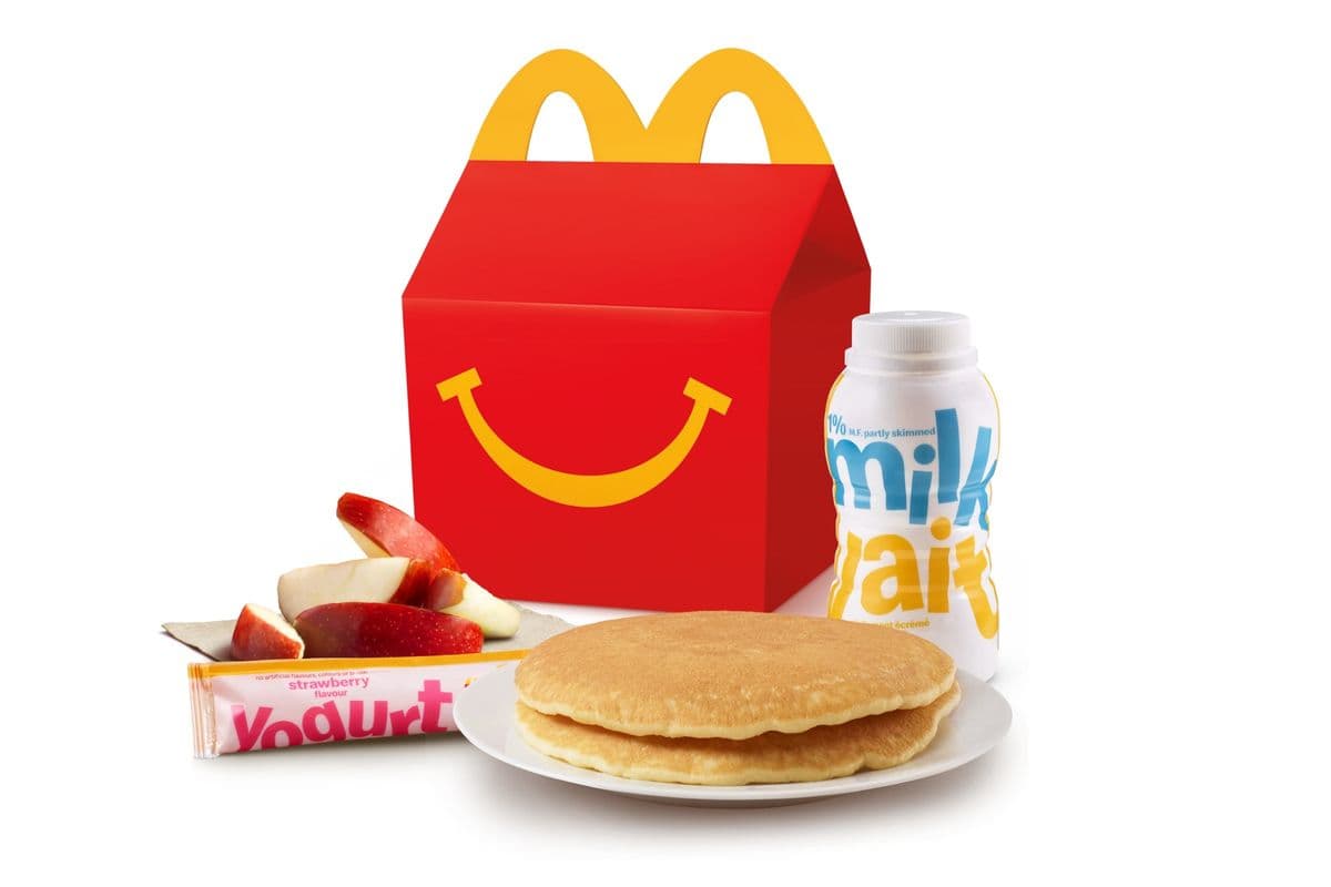 Happy Meal Hotcakes with Apple Slices [420-530 Cals]