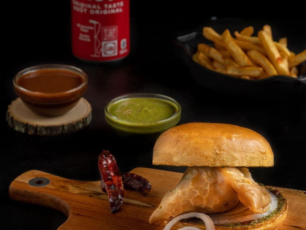 Samosa Sandwich Combo