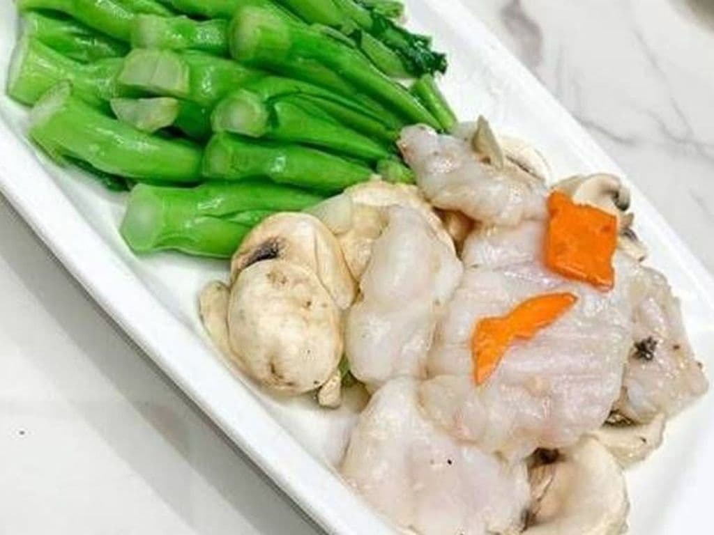 Sauted Grouper w/ Chinese Greens E9