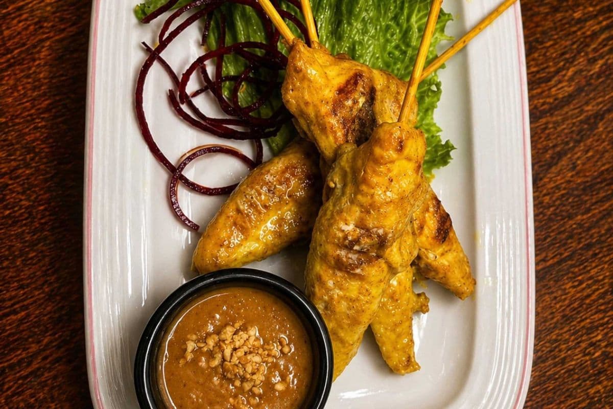3. Chicken Satay (4 pcs)