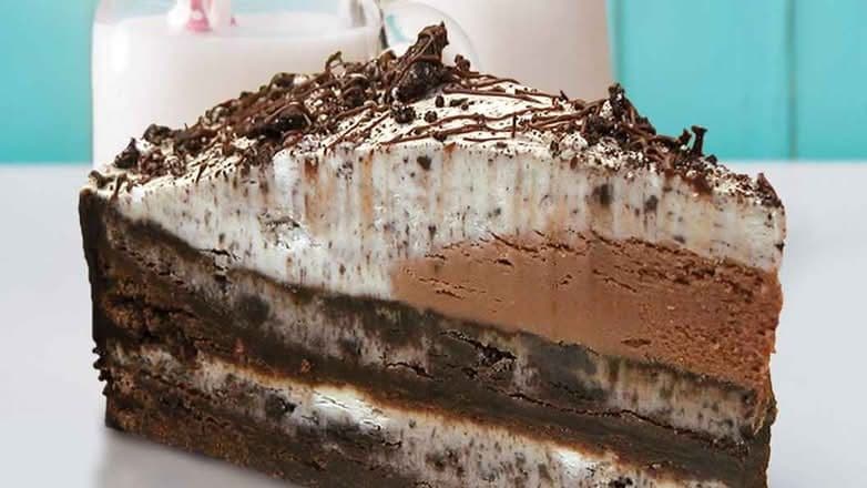 Cookie and Cream Camaro Cake