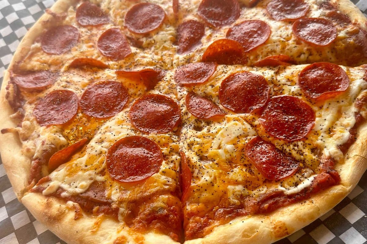 18" Double Pepperoni Pizza