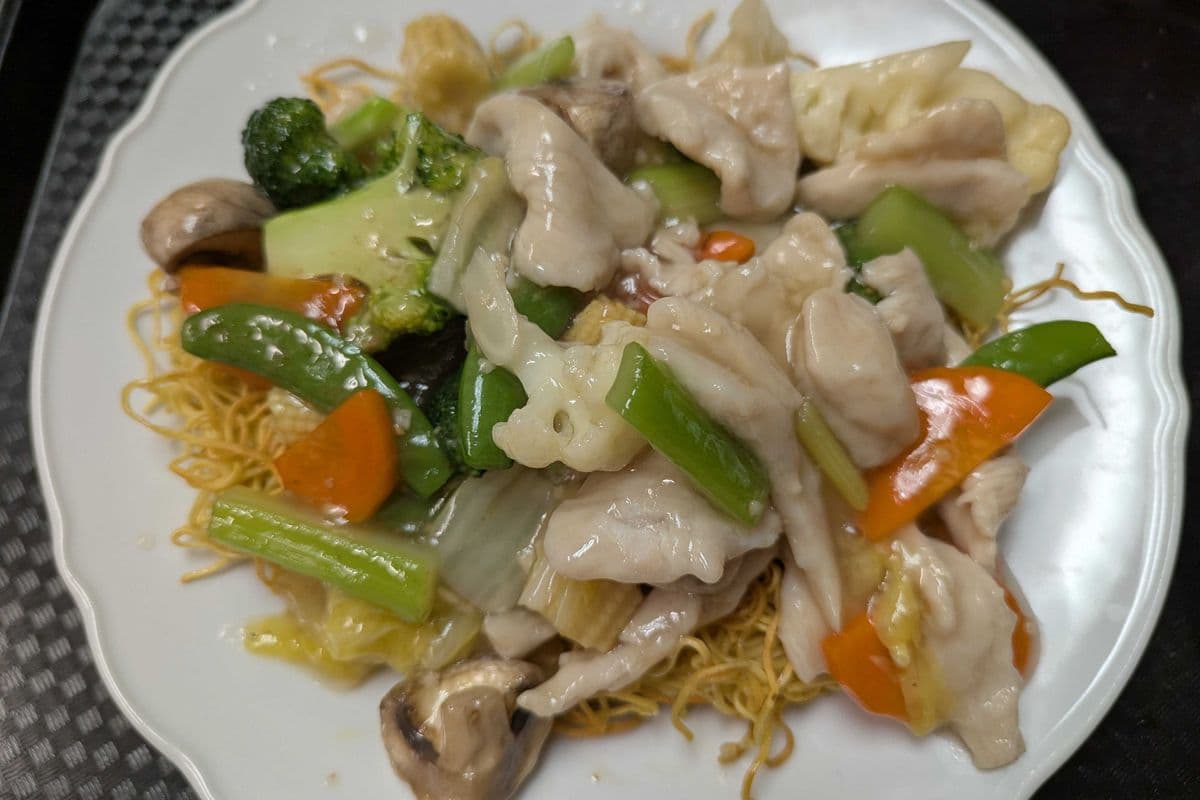 Chicken Chow Mein 鸡肉炒面（脆）