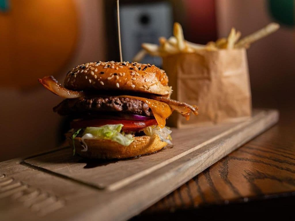 SMOKED BACON BURGER