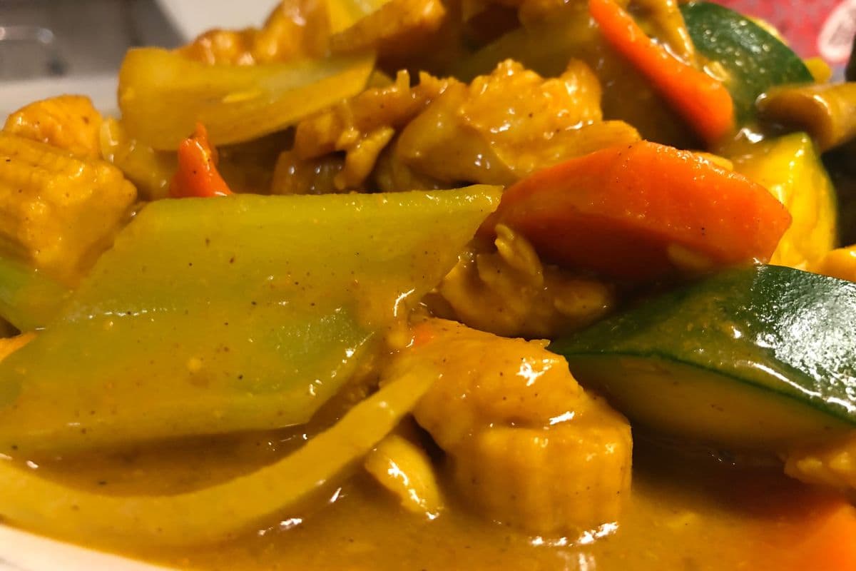 25. Curried Chicken(GF)
