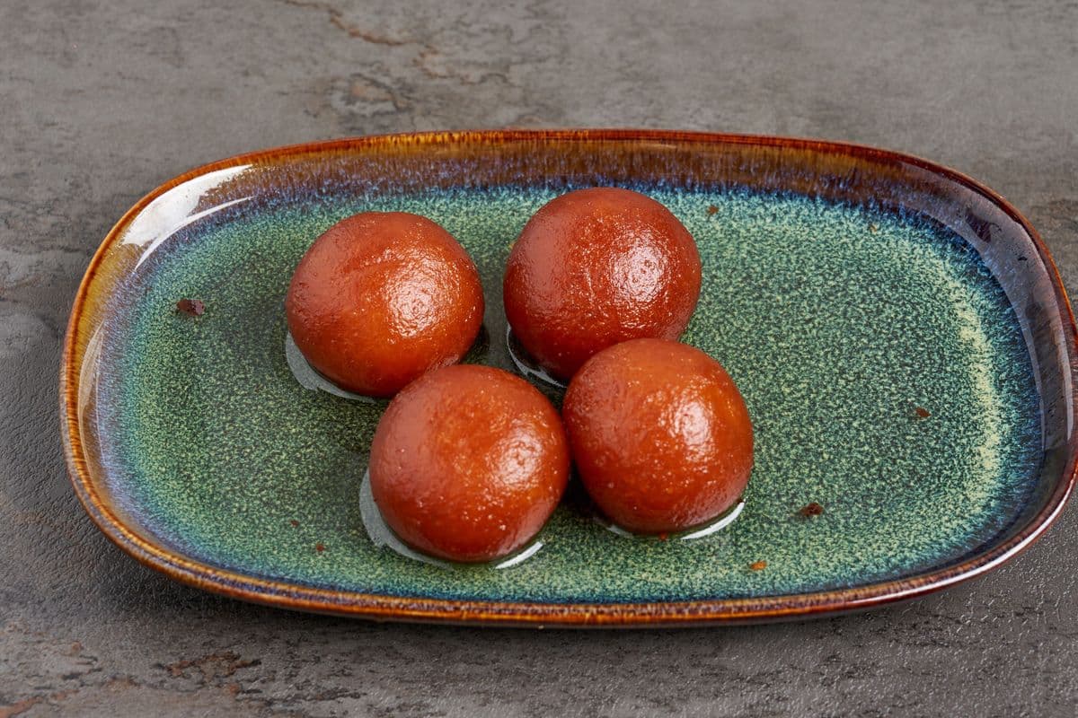 Gulab Jamun (2 Pieces)