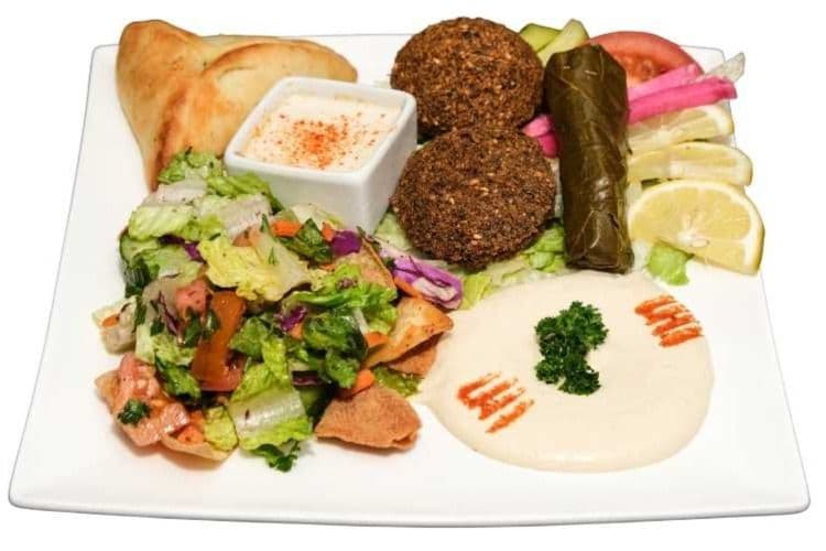 Assiette Végétarienne (3 choix) / Vegetarian Plate (3 choices)