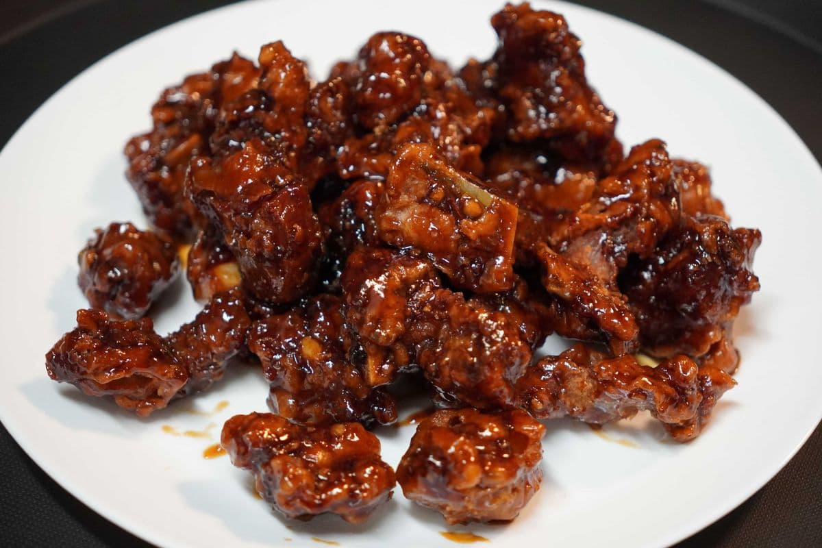 35. Honey Garlic Ribs 蜜汁香骨